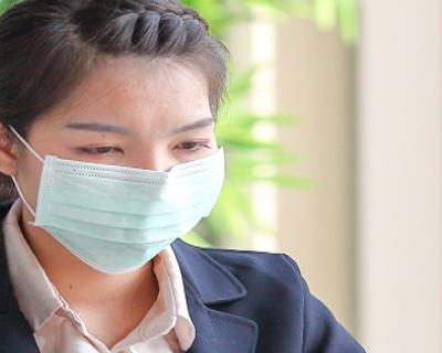 How to Properly Fit and Remove a Face Mask